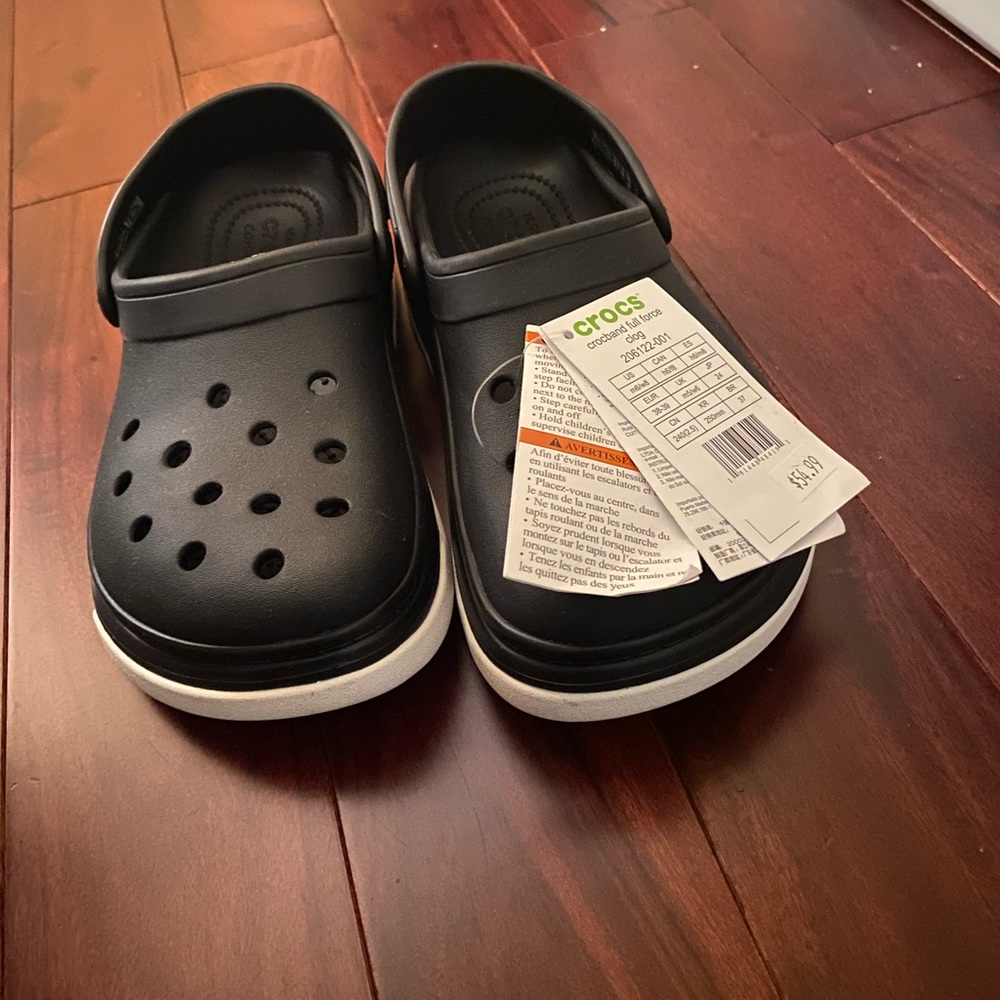 Women/Men’s Crocs
